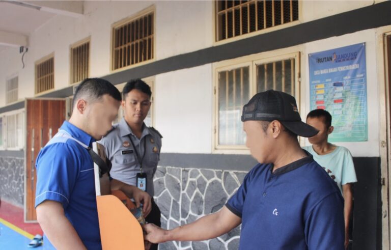 Perpustakaan Keliling Jadi Penghibur Usir Rasa Jenuh Dan Menambah ...